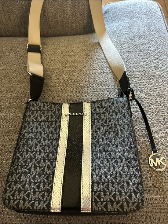 Michael Kors Handbags - Michael Kors Black & Ivory Logo Crossbody with Contrast Center Stripe